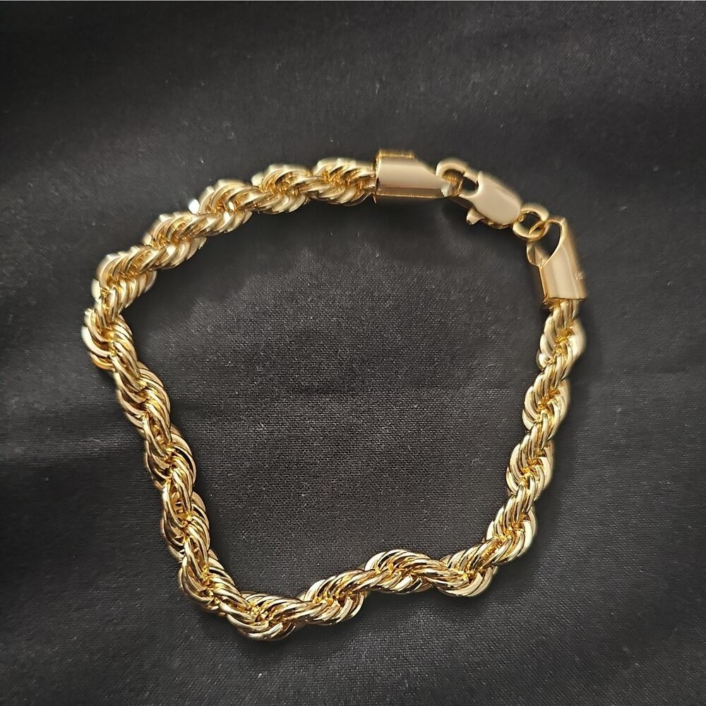 7in. 14k Gold plated on brass-THICK 5.5mm Rope Bracelet with Lobster Clasp.